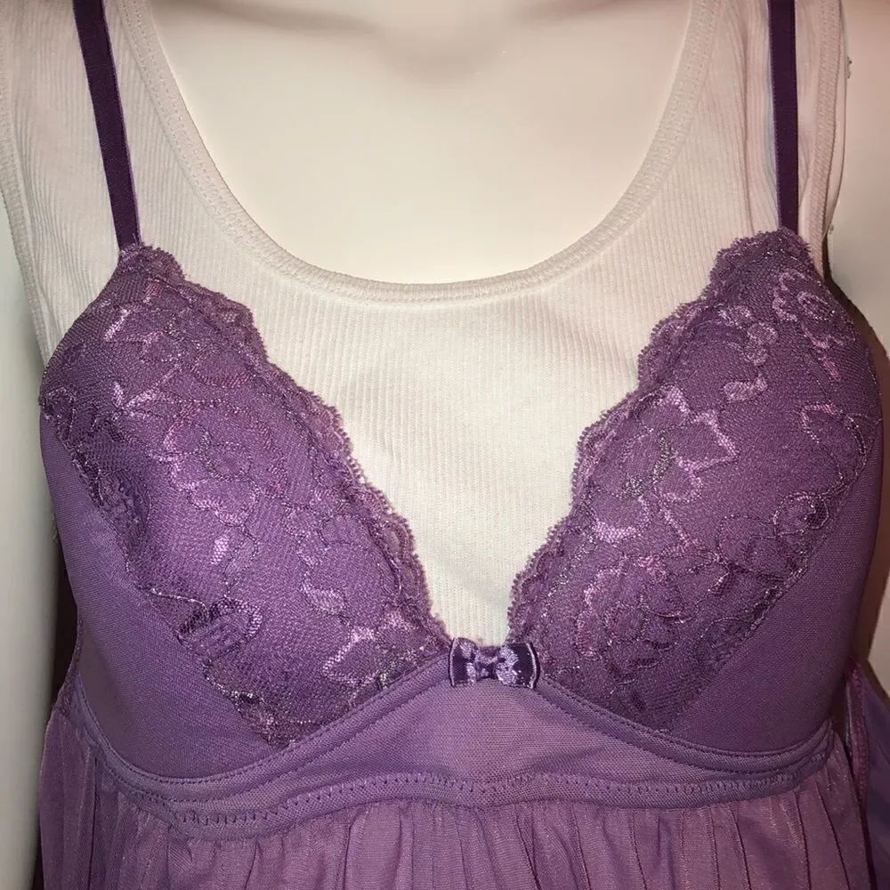 Lingerie   - Picture 2 of 7